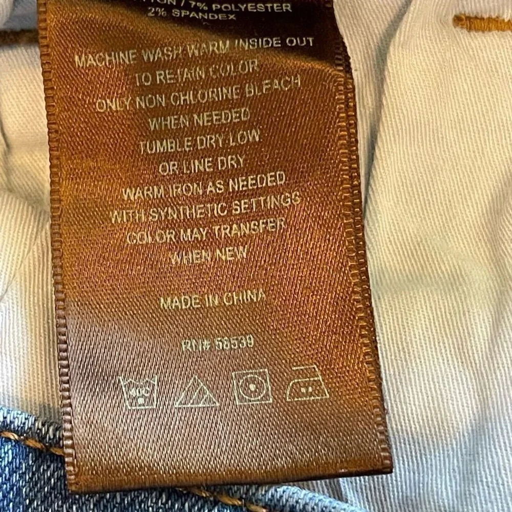 Kut from the Kloth Connie ankle skinny distressed jean size 4